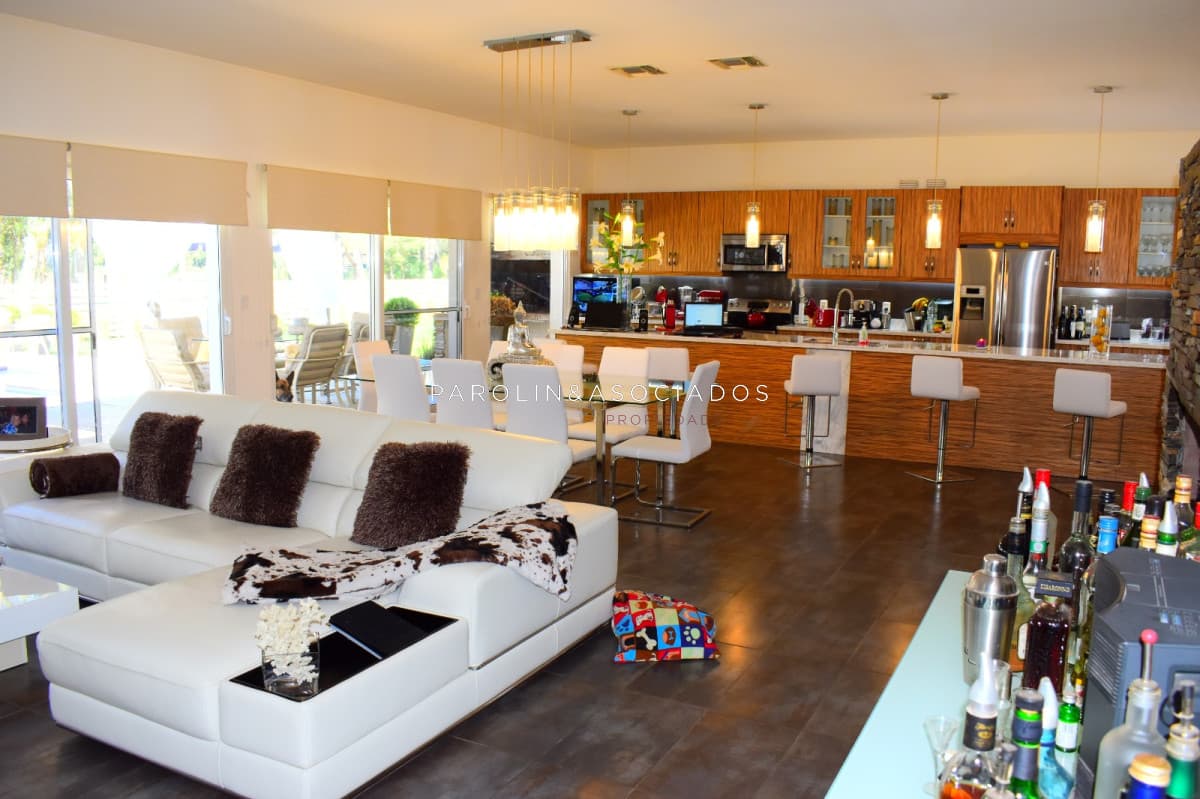 Casa en Pinares, 3 dormitorios *