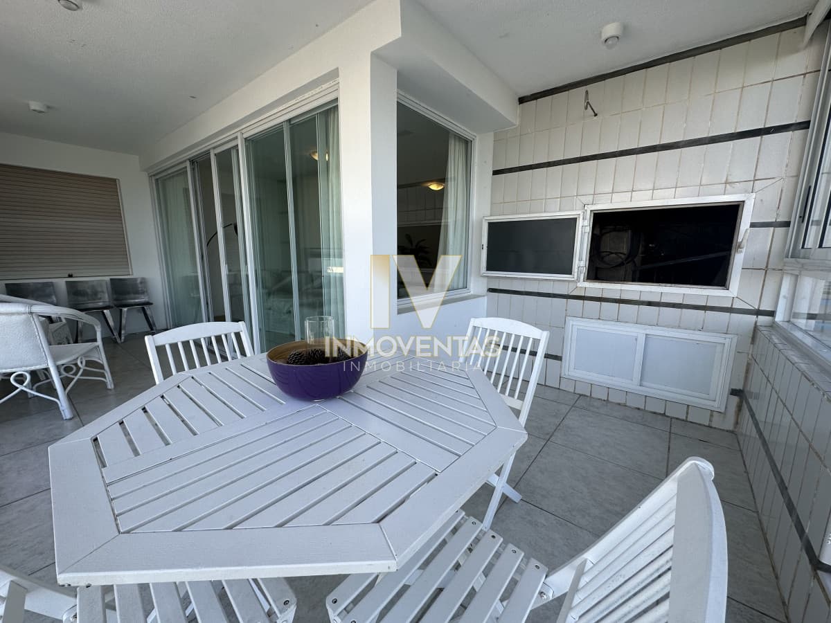 EN VENTA 3 DORMITORIOS 2 EN SUITE !!!