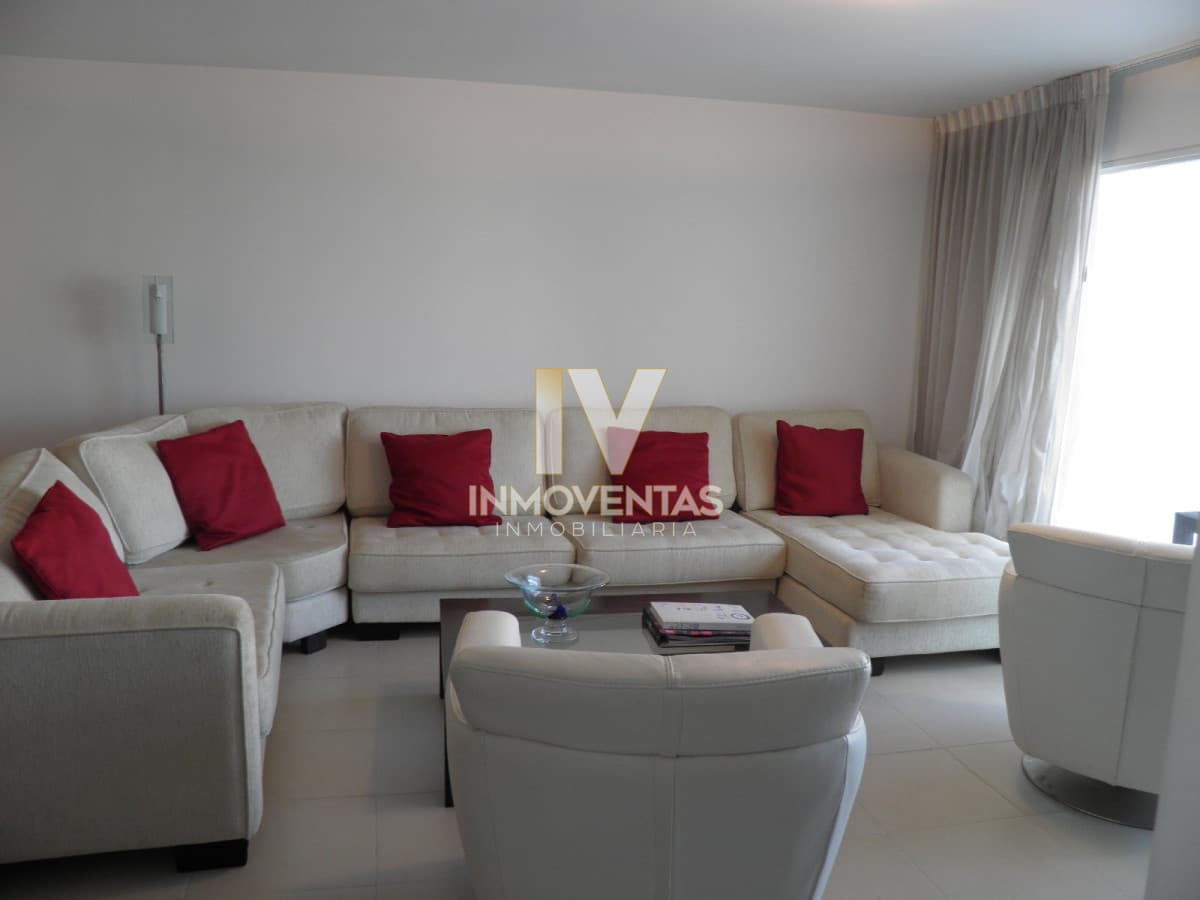 PENT HOUSE EN TORRE DE CATEGORÍA