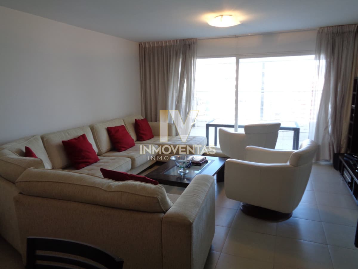 PENT HOUSE EN TORRE DE CATEGORÍA
