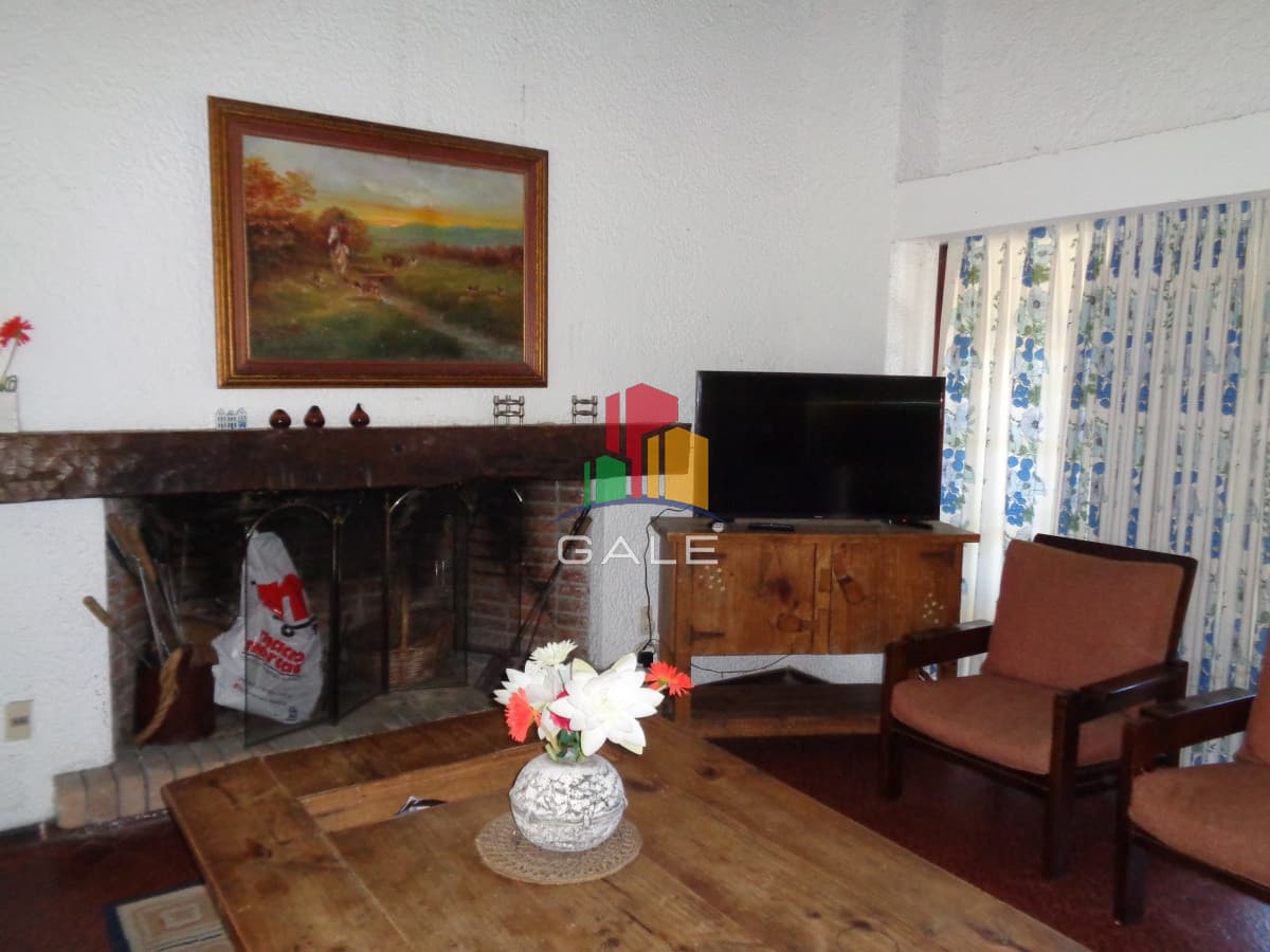 Gale Propiedades & Escribanía Casa ID.474 - Alquiler anual y venta  hermosa casa en zona de prestigio, alquiler en Punta del Este, barrio Beverly Hills