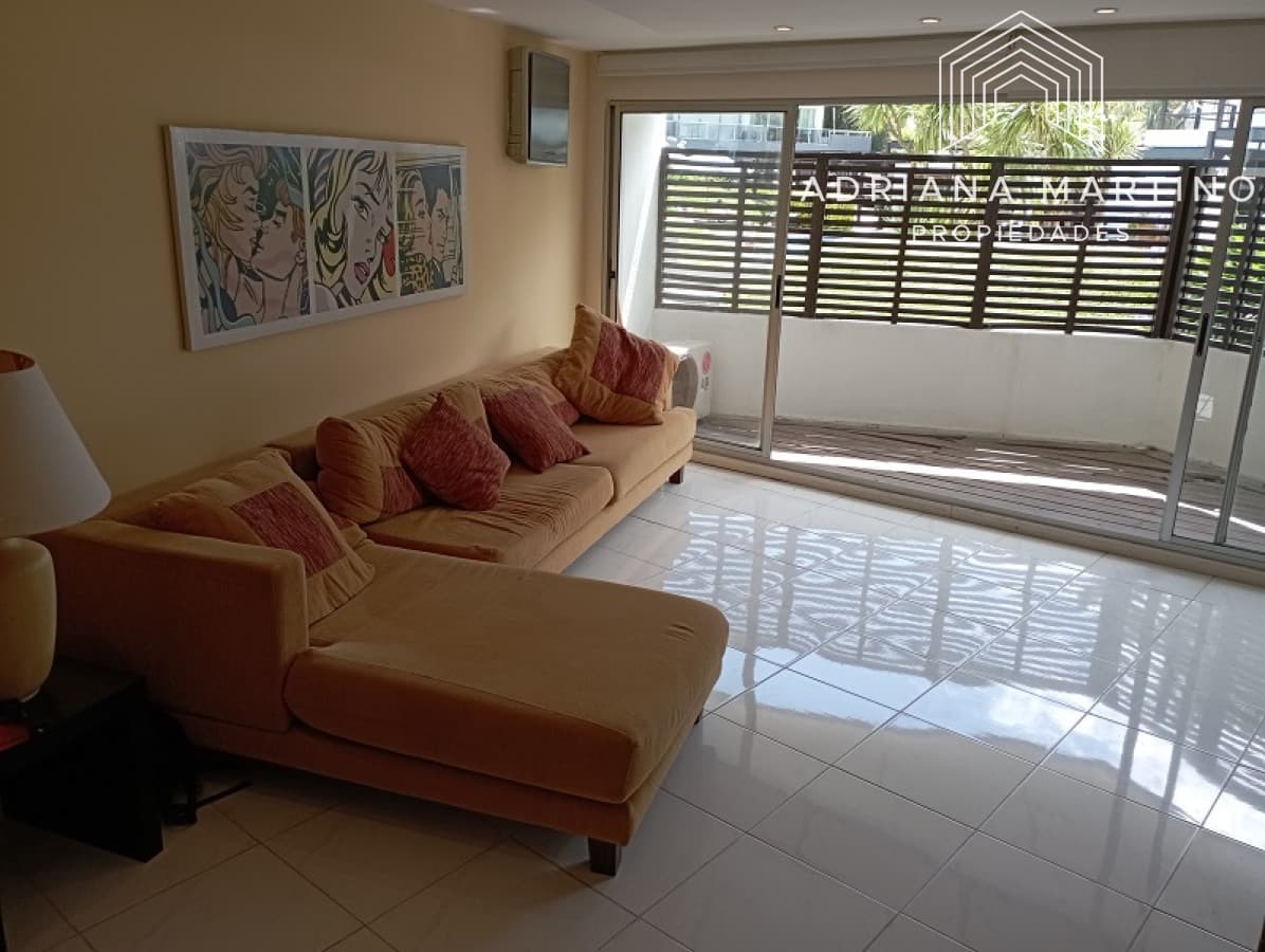 Apartamento de un dormitorio y 2 baños