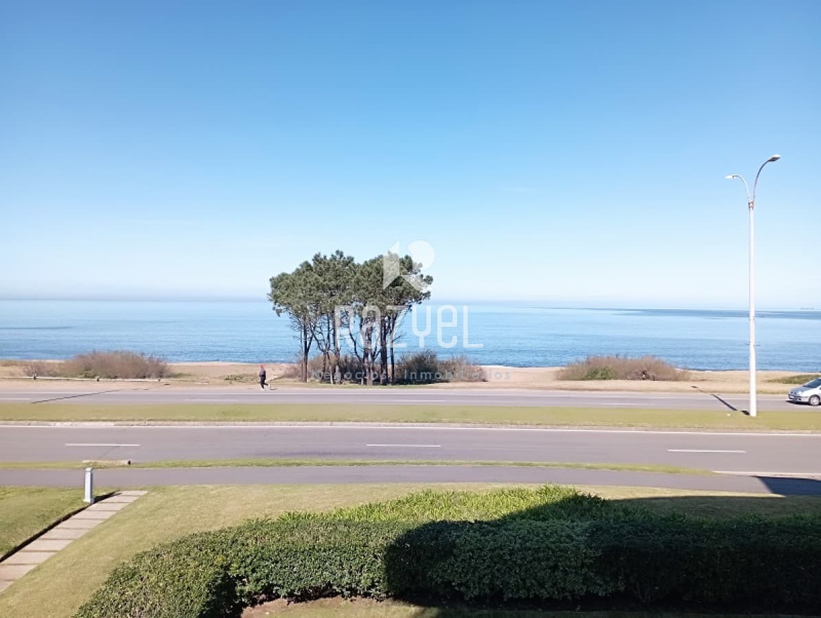 Apartamento ID.1115 - Descubre tu residencia en Punta del Este
