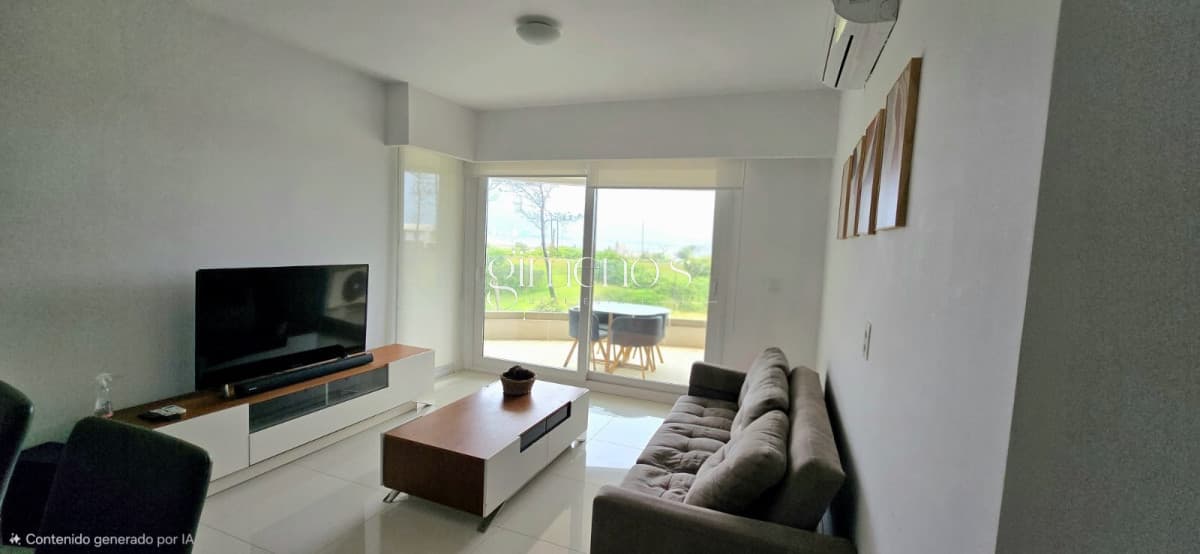 Apartamento de 2 Dormitorios en Alquiler Anual- Playa Mansa- Punta del Este