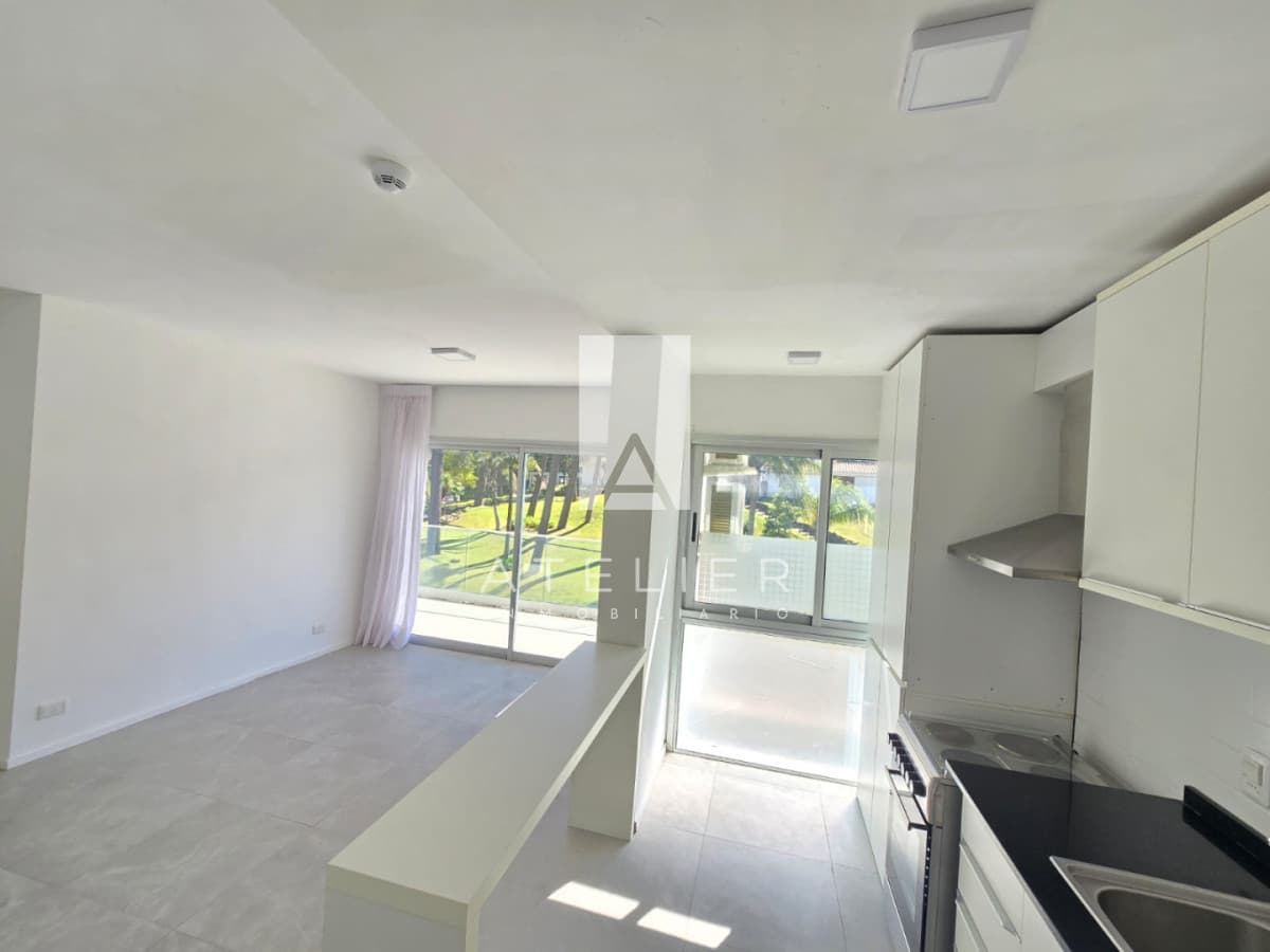 Apartamento de 2 dormitorios, playa mansa, Punta del Este