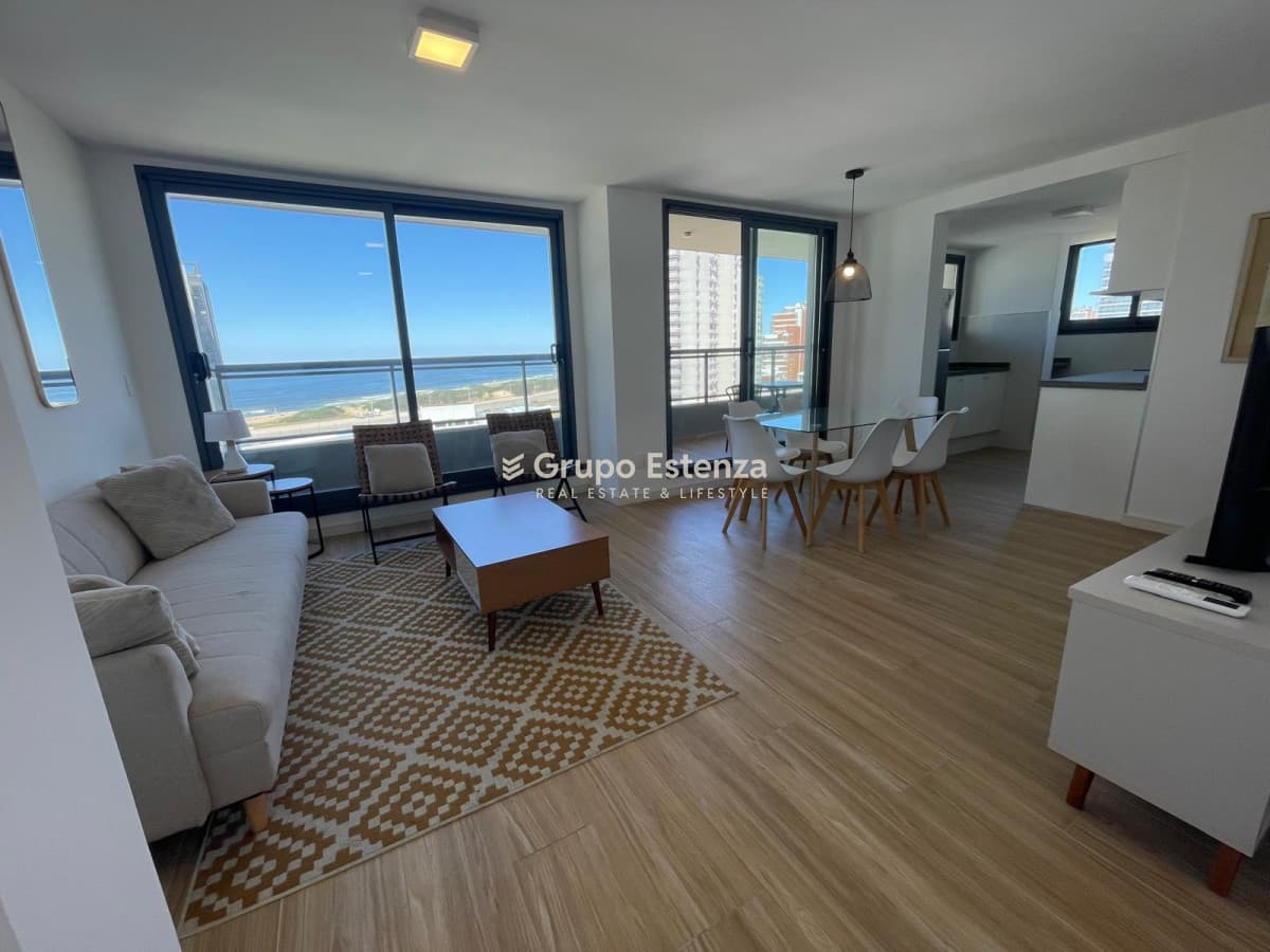Apartamento en venta 2 dormitorios con vista al mar