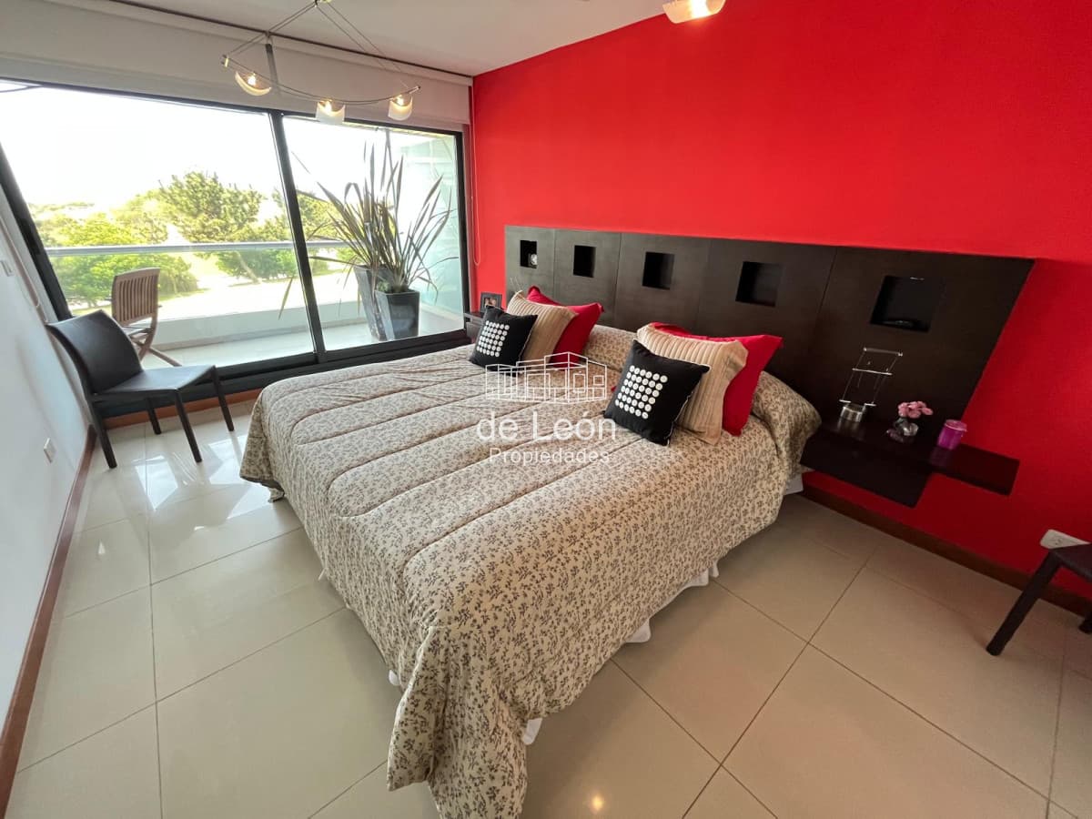 Departamento de 3 dormitorios en suite + servicio, Brava Punta del Este