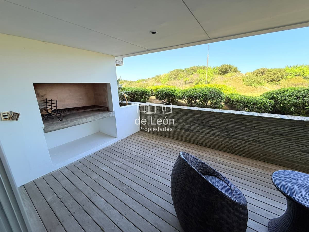Departamento en venta de 2 dormitorios, Brava 28, Punta del Este