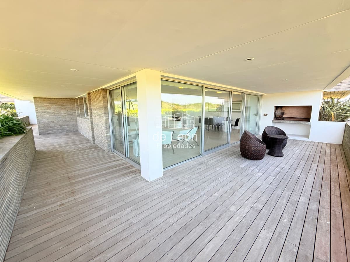 Departamento en venta de 2 dormitorios, Brava 28, Punta del Este