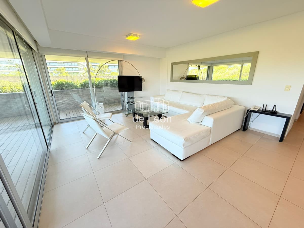Departamento en venta de 2 dormitorios, Brava 28, Punta del Este