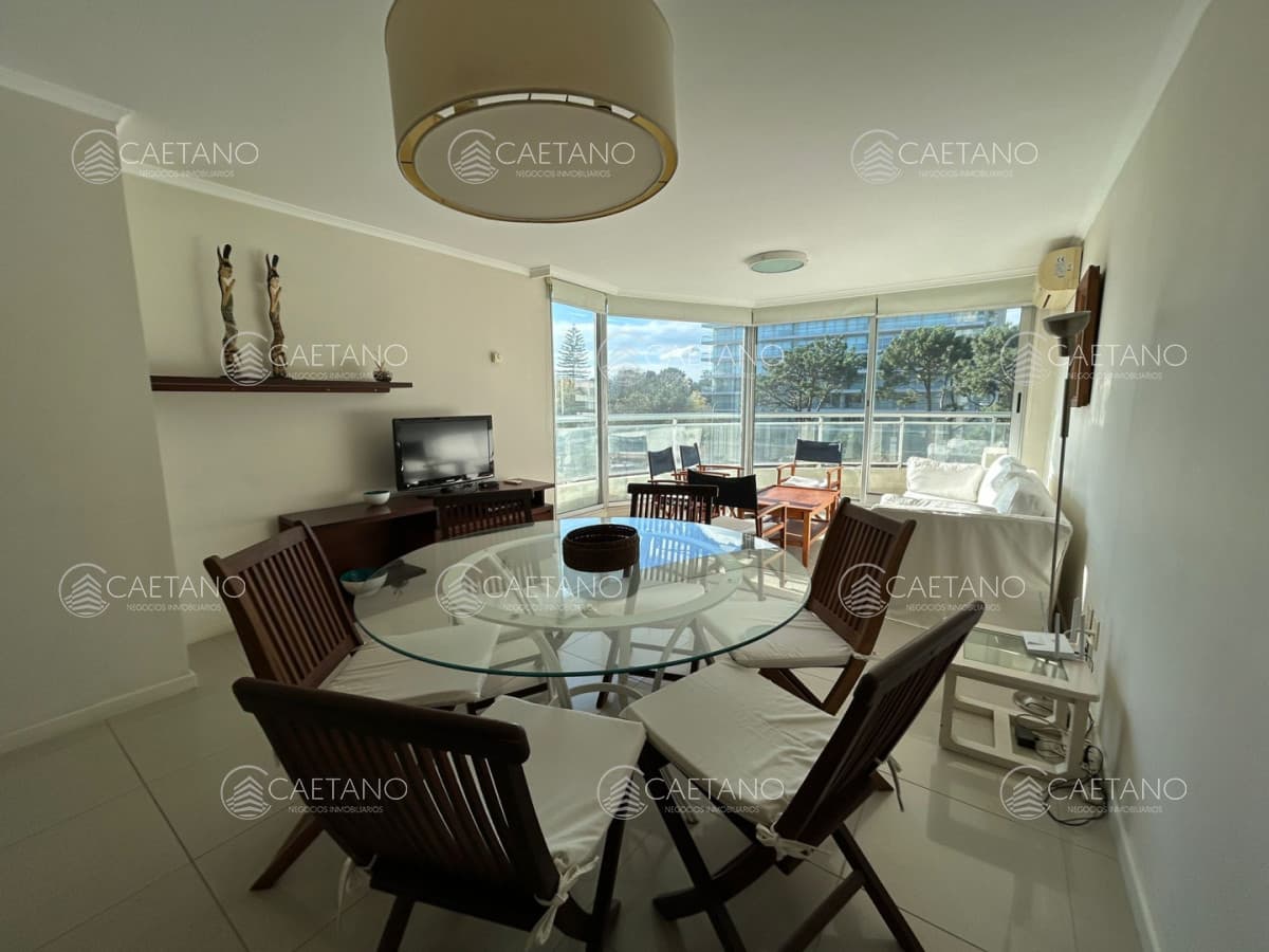 Ocean Drive Apartamento en venta tres dormitorios, full amenities