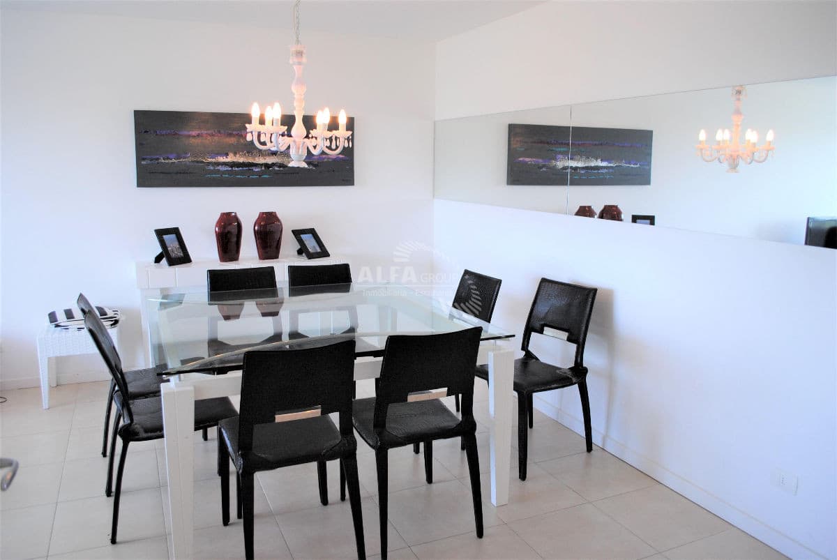 Apartamento - alquiler temporada 2024 3 dormitorios con amenities