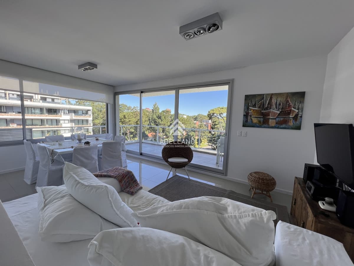Apartamento ID.4192 - Emerald apartamento en venta - 3 dormitorios + dep- piscina  - Mansa Penthouse Punta del Este