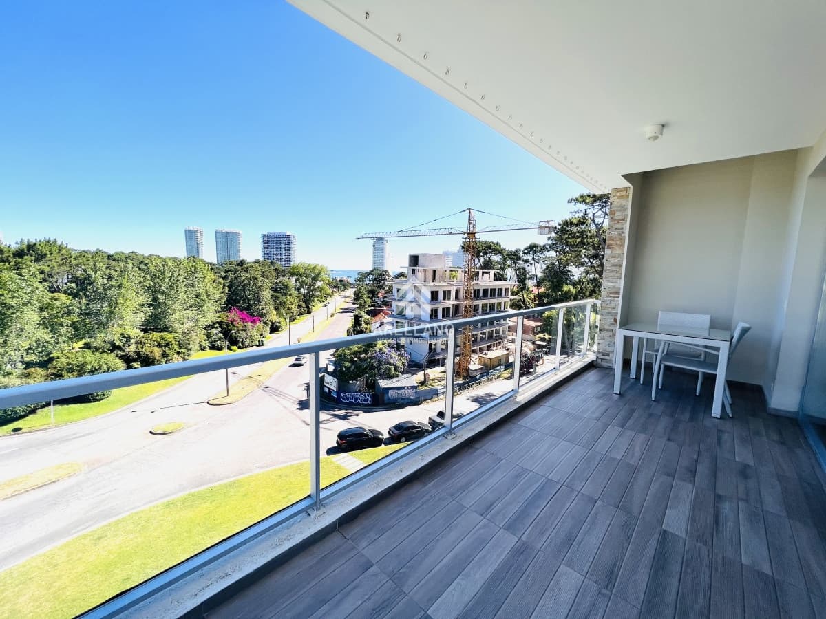 Apartamento ID.4192 - Emerald apartamento en venta - 3 dormitorios + dep- piscina  - Mansa Penthouse Punta del Este