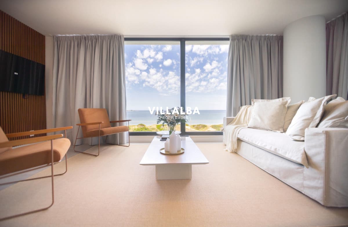 Venetian en Alquiler de verano 2026 tres suites y dependencia. Punta del Este