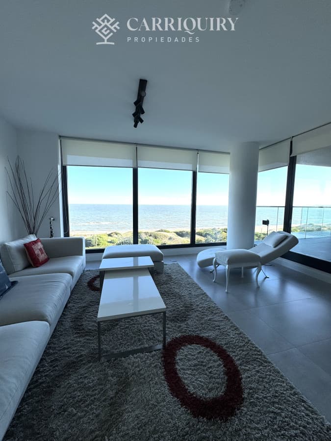 Apartamento en venta 2 dormitorios Playa Mansa vista