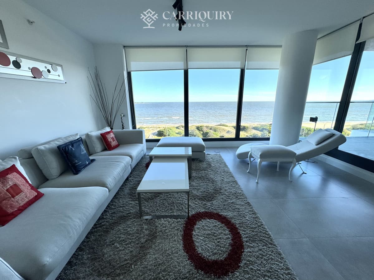 Apartamento en venta 2 dormitorios Playa Mansa vista