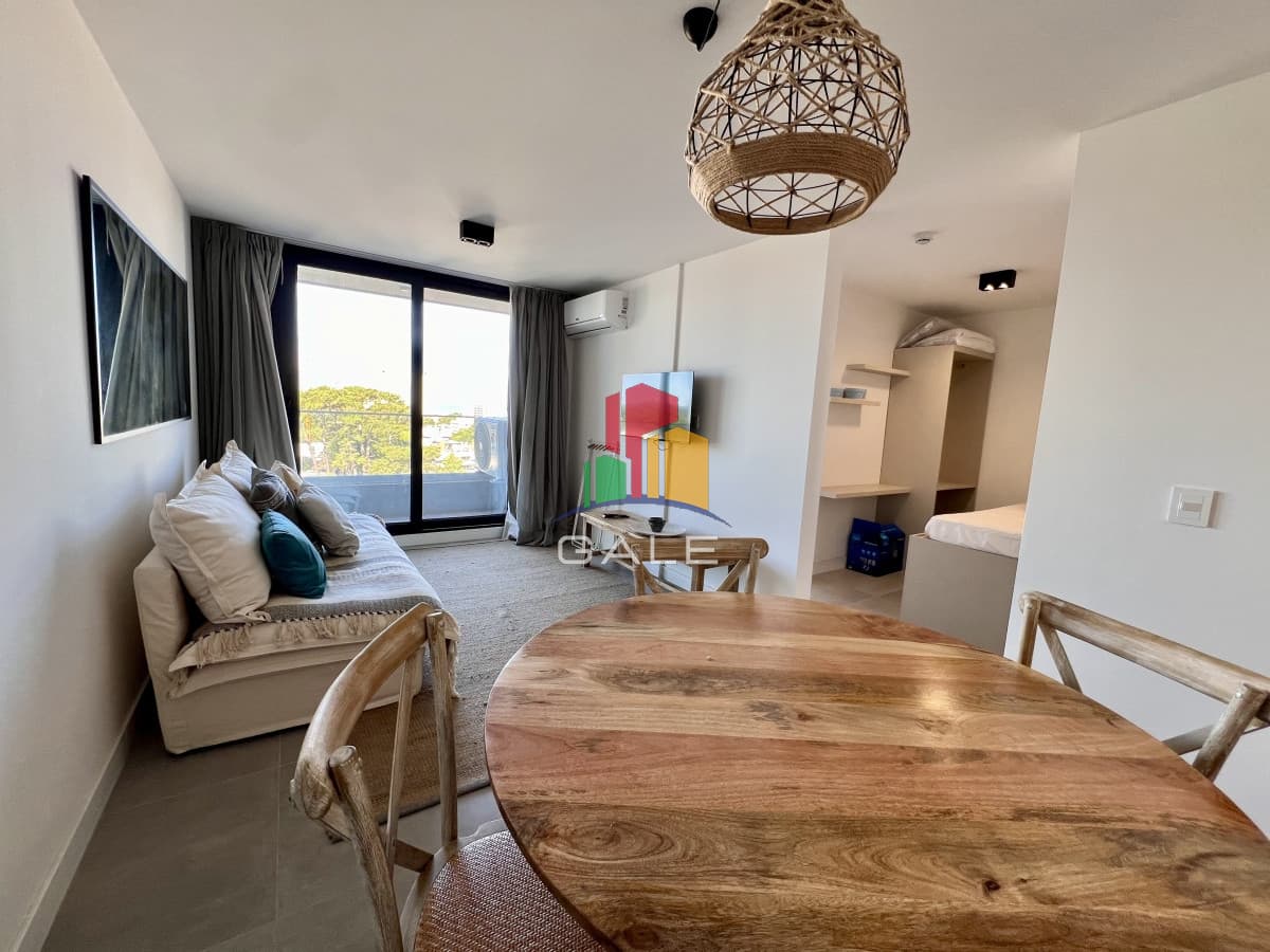 Gale Propiedades & Escribanía Apartamento ID.2022 - En alquiler anual apartamento de 1 y 1/2 dormitorios