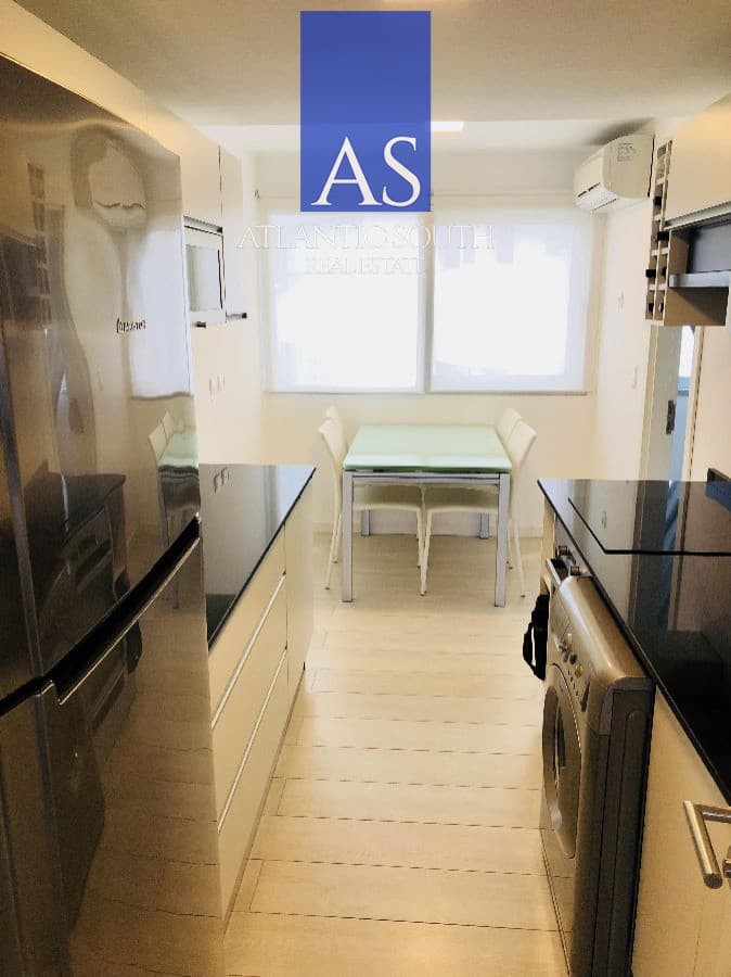 Isabel apartamento en venta 3 dormitorios más dependencia Vista al mar Piscina - Playa Mansa Punta del Este