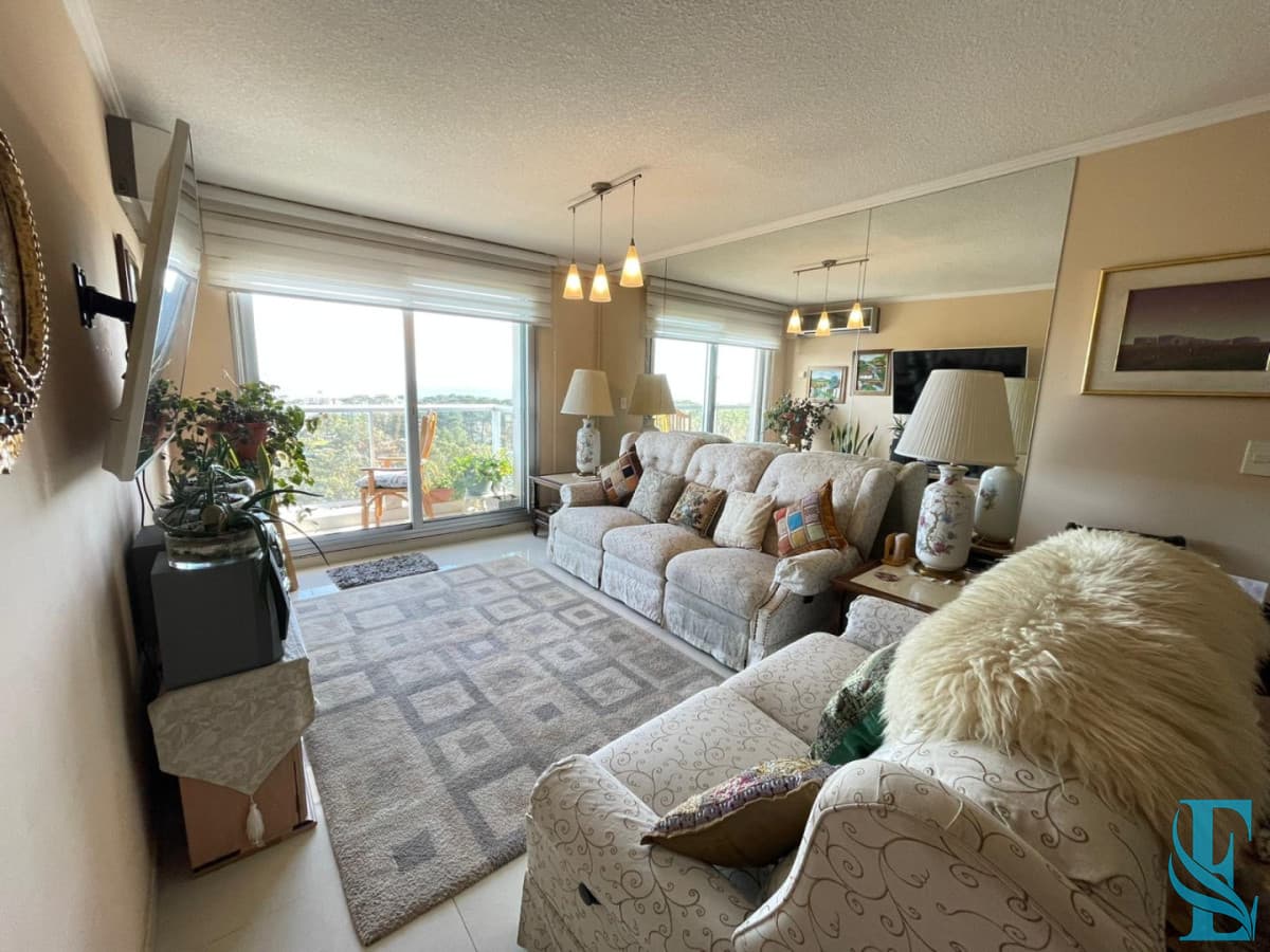 Venta Apartamento 3 Dormitorios Summer Tower Av Roosevelt, Punta del Este