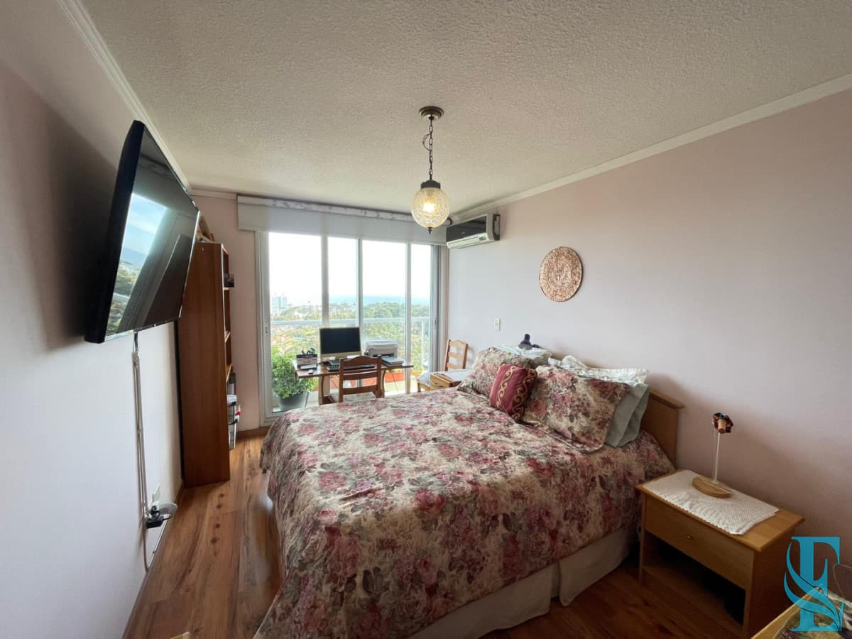 Venta Apartamento 3 Dormitorios Summer Tower Av Roosevelt, Punta del Este