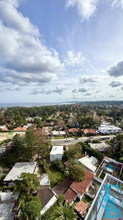 Venta Apartamento 2 Dormitorios Con Gran Terraza En Roosevelt