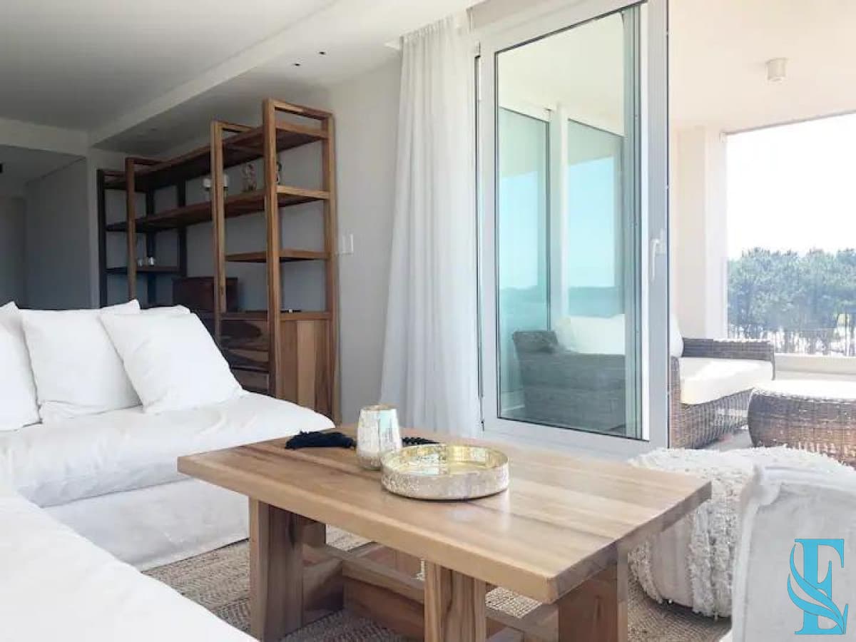 ¡Oportunidad! Apartamento 2 y Dep Dormitorios En Edificio Poseidón - Playa Mansa