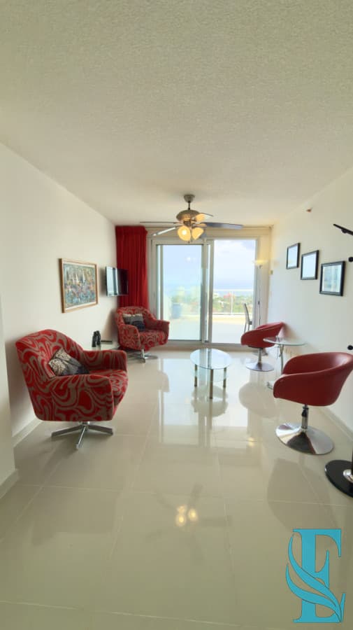 Venta Apartamento 2 Dormitorios Con Gran Terraza En Roosevelt