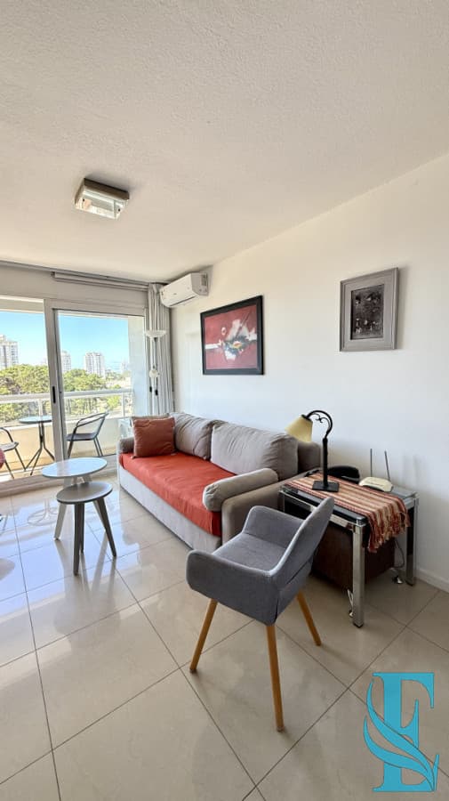 Apartamento 1 Dorm En Alquiler Roosevelt