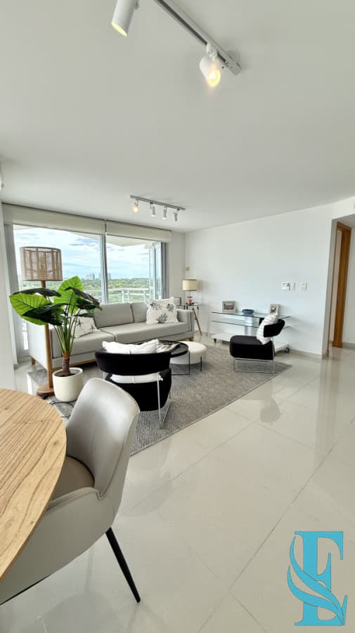 Alquiler Invernal 3 Dormitorios + Dependencia Sunrise Piso Alto Punta del Este