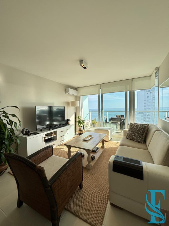 Alquiler Apartamento 2 Dorm Playa Mansa Season Tower