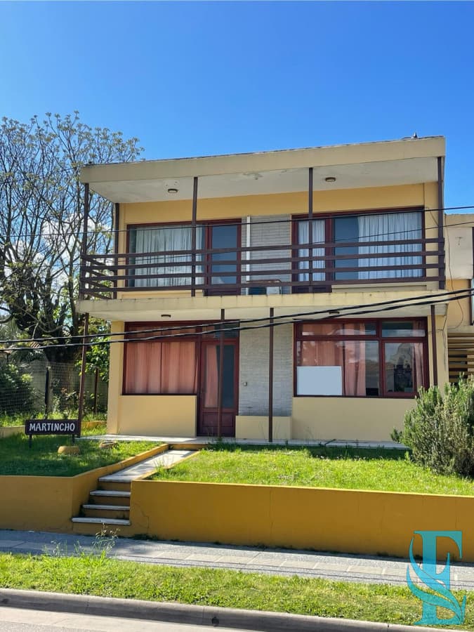 Venta De Dos Apartamentos + Dep En Gran Terreno Con Deposito De 200 M2 A 400mts Del Mar