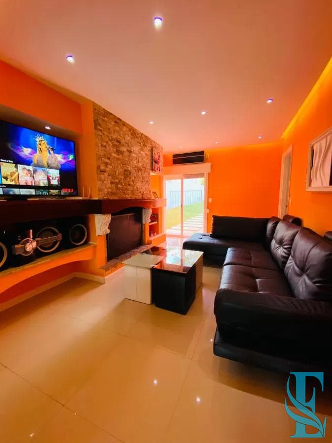 CHALET EN ALQUILER TEMPORARIO Y ANUAL .