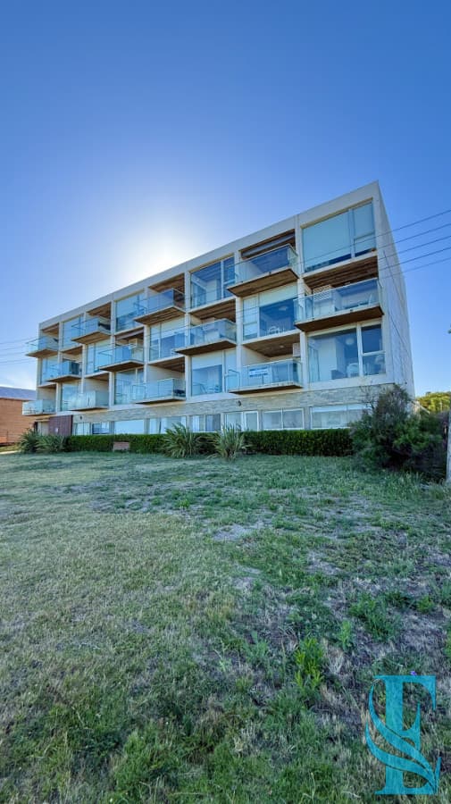 Apartamento Dos Dorm Frente Al Mar En Arachania Miralmar