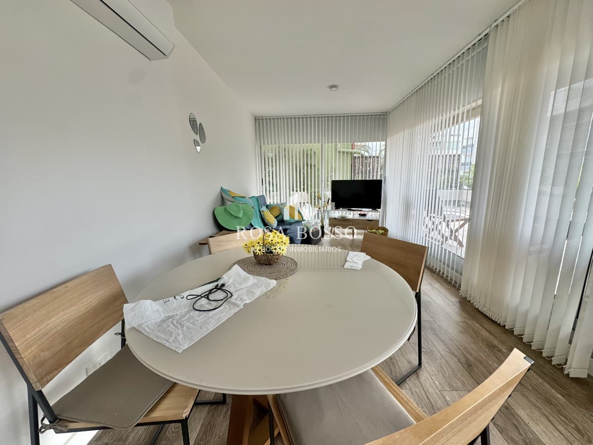 APARTAMENTO EN VENTA DE 1 DORMITORIO EN PENINSULA PUNTA DEL ESTE