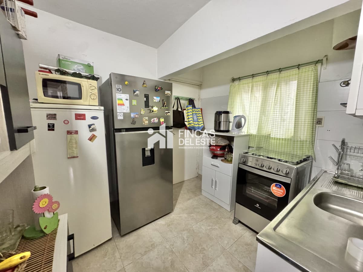 CASA EN VENTA Y ALQUILER DE 2 DORMITORIOS EN PINARES PUNTA DEL ESTE  -