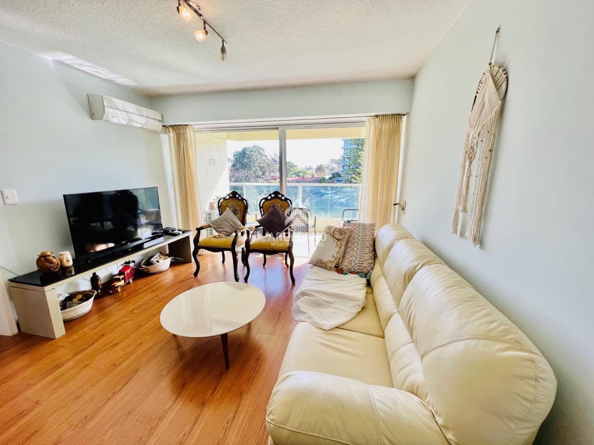 Apartamento ID.4926 - APARTAMENTO EN VENTA DE 2 DORMITORIOS RECICLADO EN ROOSEVELT PUNTA DEL ESTE