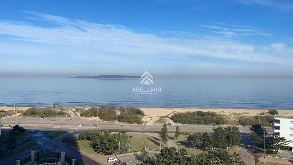 Apartamento ID.5989 - LE JARDIN PUNTA DEL ESTE VENTA DE APARTAMENTO DE 3 SUITES