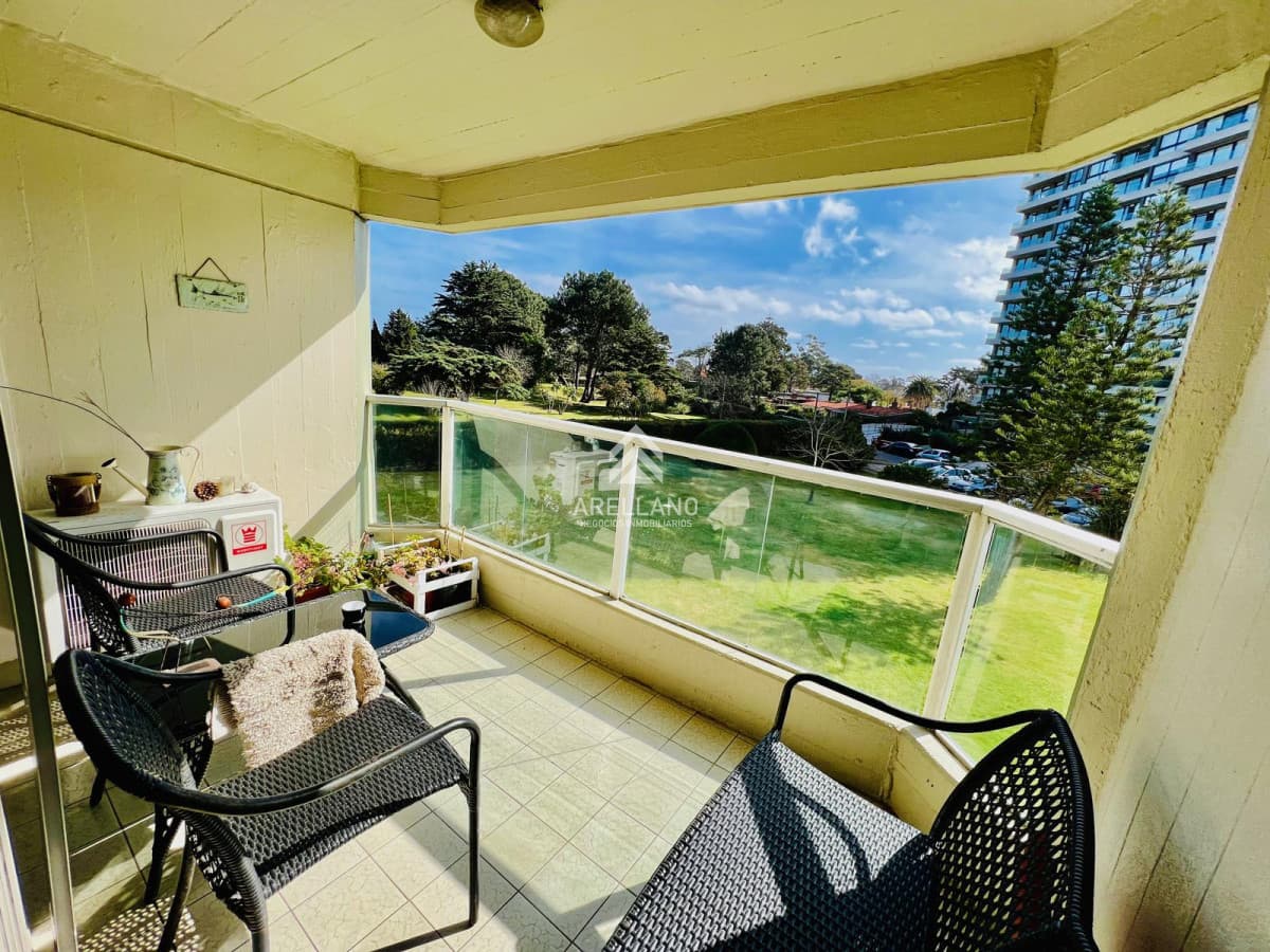 Apartamento ID.4926 - APARTAMENTO EN VENTA DE 2 DORMITORIOS RECICLADO EN ROOSEVELT PUNTA DEL ESTE