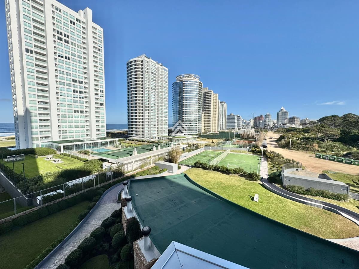Apartamento ID.5151 - LOOK BRAVA PUNTA DEL ESTE APARTAMENTO EN VENTA DE 2 SUITES + DEPENDENCIA PUNTA DEL ESTE