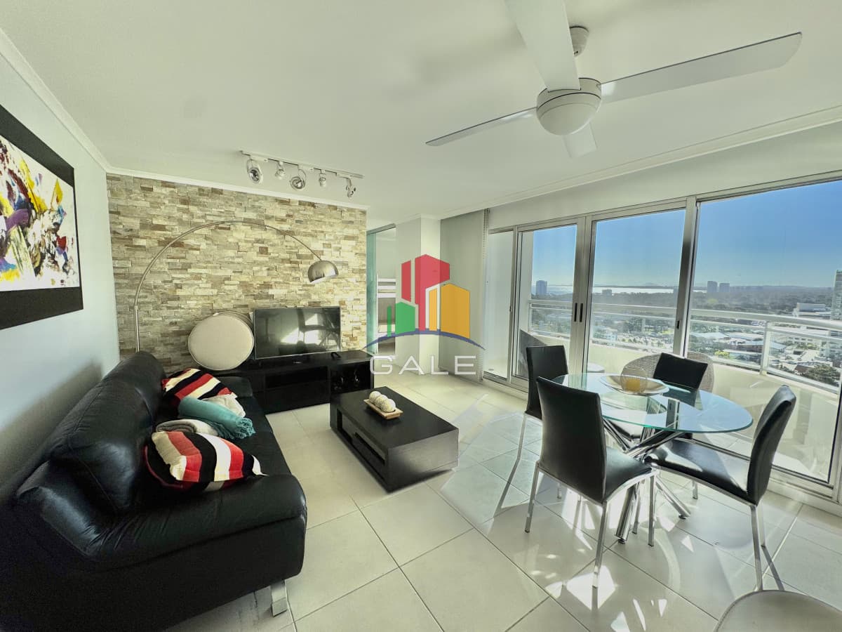 OCEAN DRIVE PUNTA DEL ESTE ALQUILER TEMPORARIO DE APARTAMENTO DE 1 DORMITORIO Y MEDIO   -