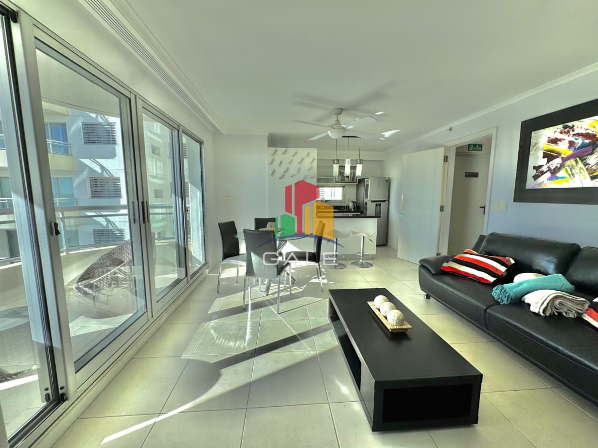OCEAN DRIVE PUNTA DEL ESTE ALQUILER TEMPORARIO DE APARTAMENTO DE 1 DORMITORIO Y MEDIO   -