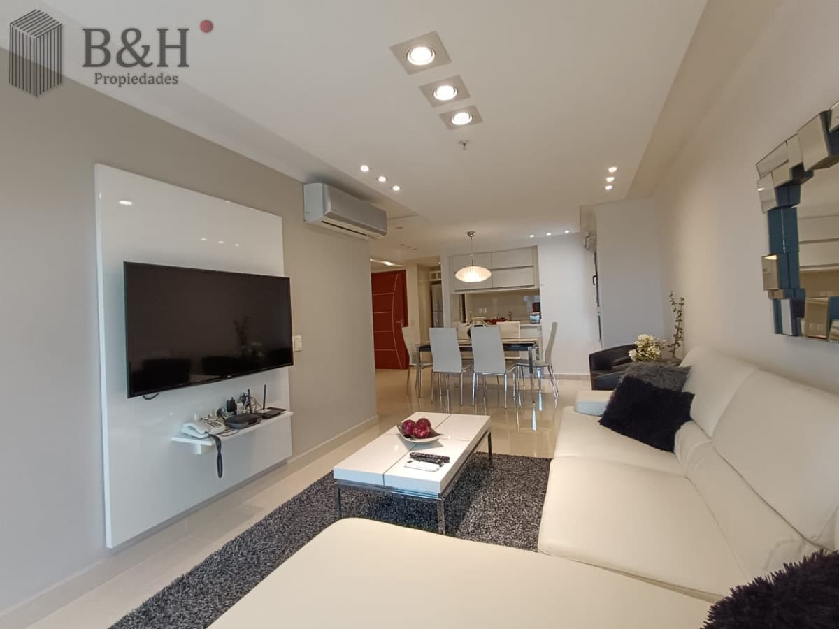 ALQUILER ANUAL DE APARTAMENTO DE 2 DORMITORIOS EN MANSA PUNTA DEL ESTE