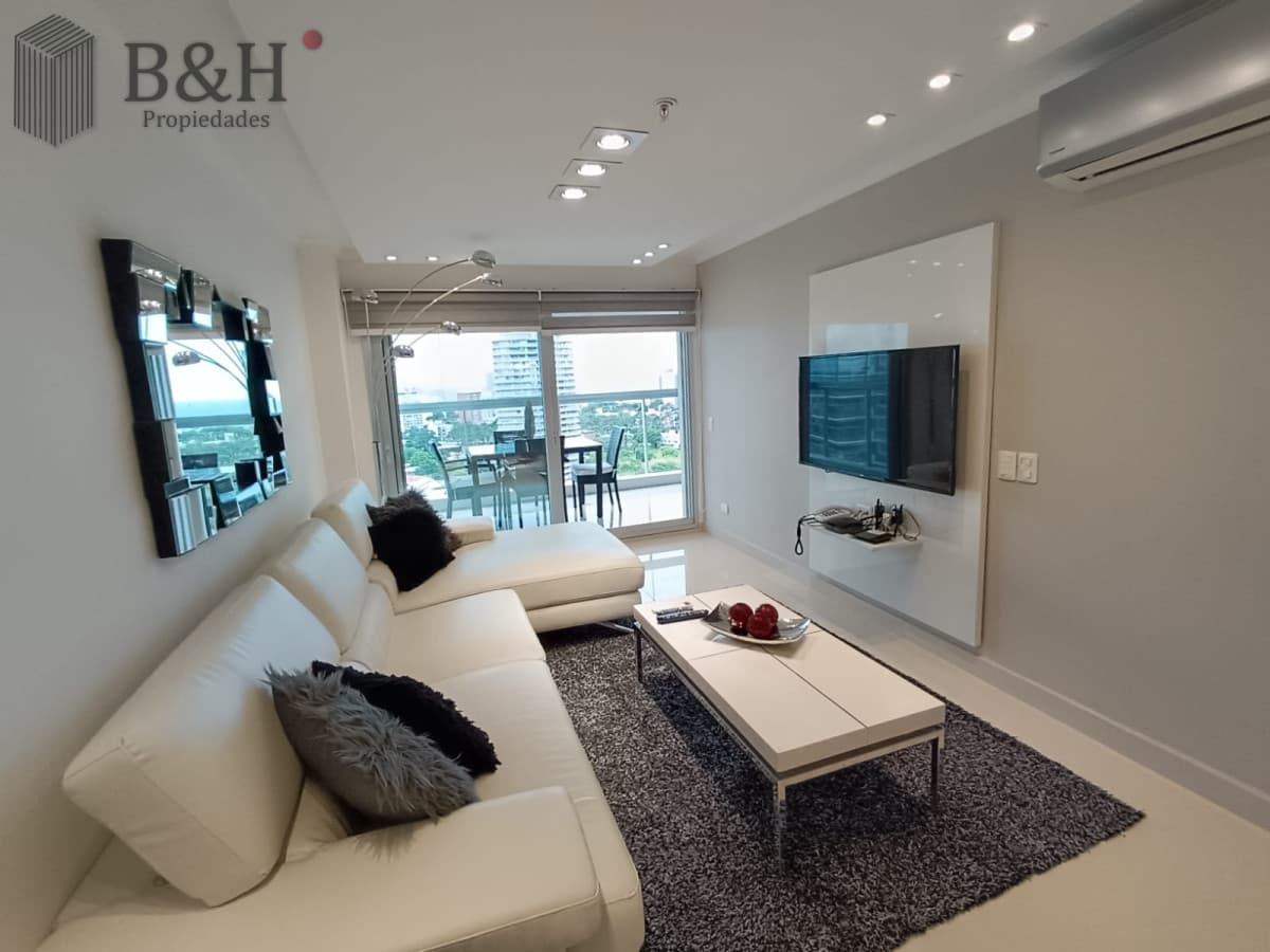 ALQUILER ANUAL DE APARTAMENTO DE 2 DORMITORIOS EN MANSA PUNTA DEL ESTE