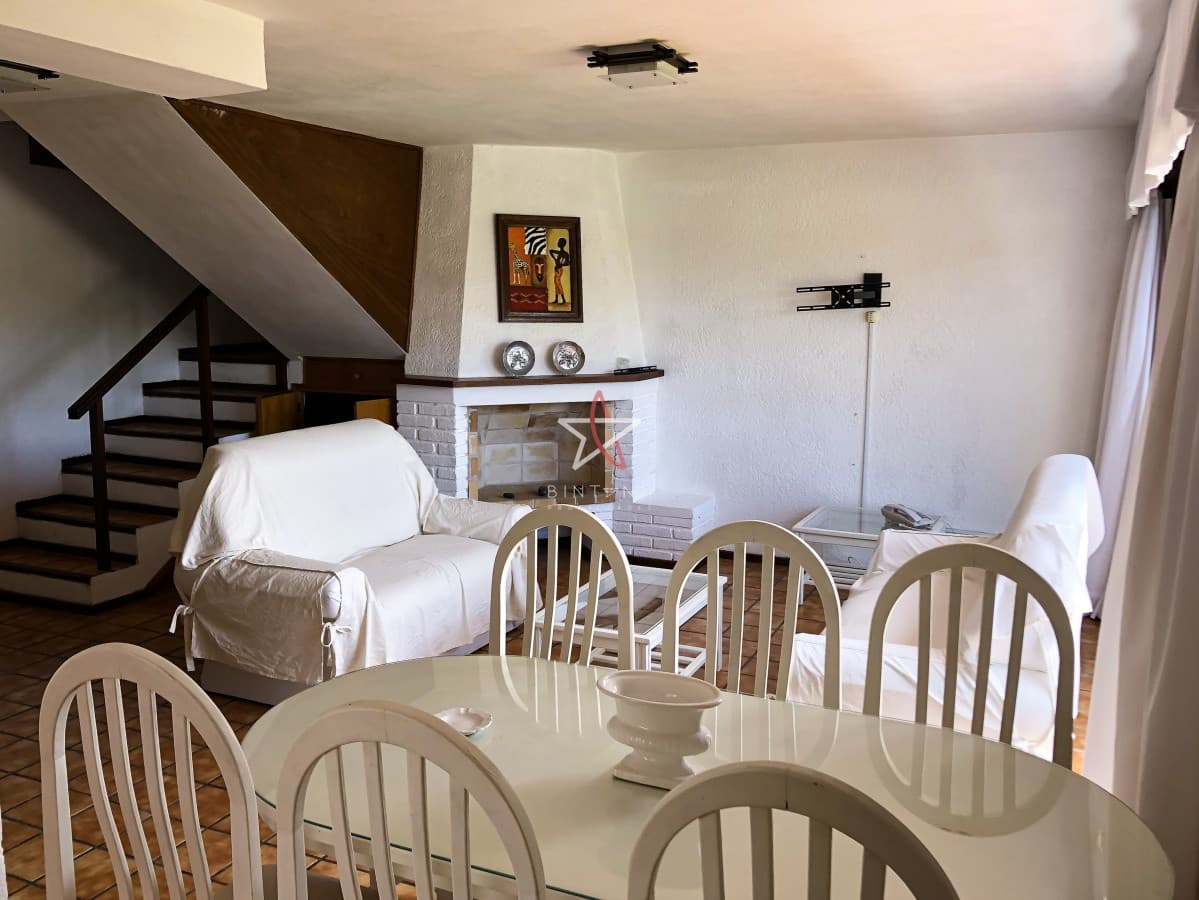 Casa en alquiler 3 dormitorios con piscina  - Bintang Propiedades