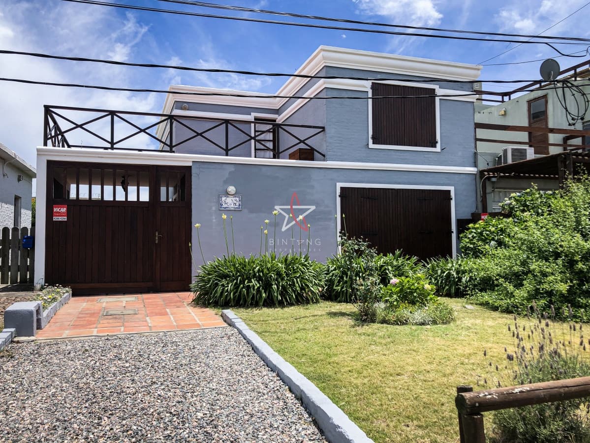 Casa en alquiler 3 dormitorios con piscina  - Bintang Propiedades