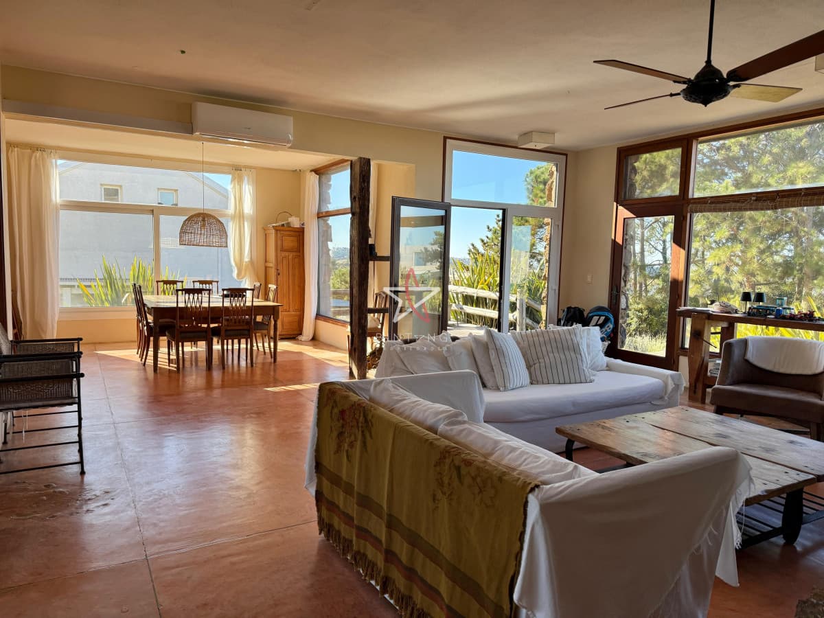 Alquiler Espectacular casa en barrio privado Laguna Blanca 4 dormitorios  - Bintang Propiedades
