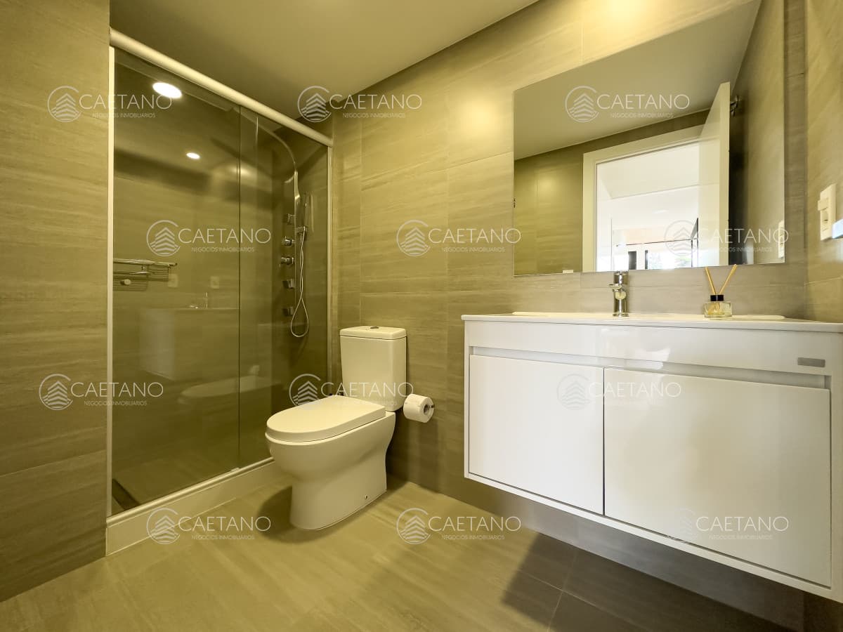 Venta apartamento 2 dormitorios en Playa Mansa, Punta del Este