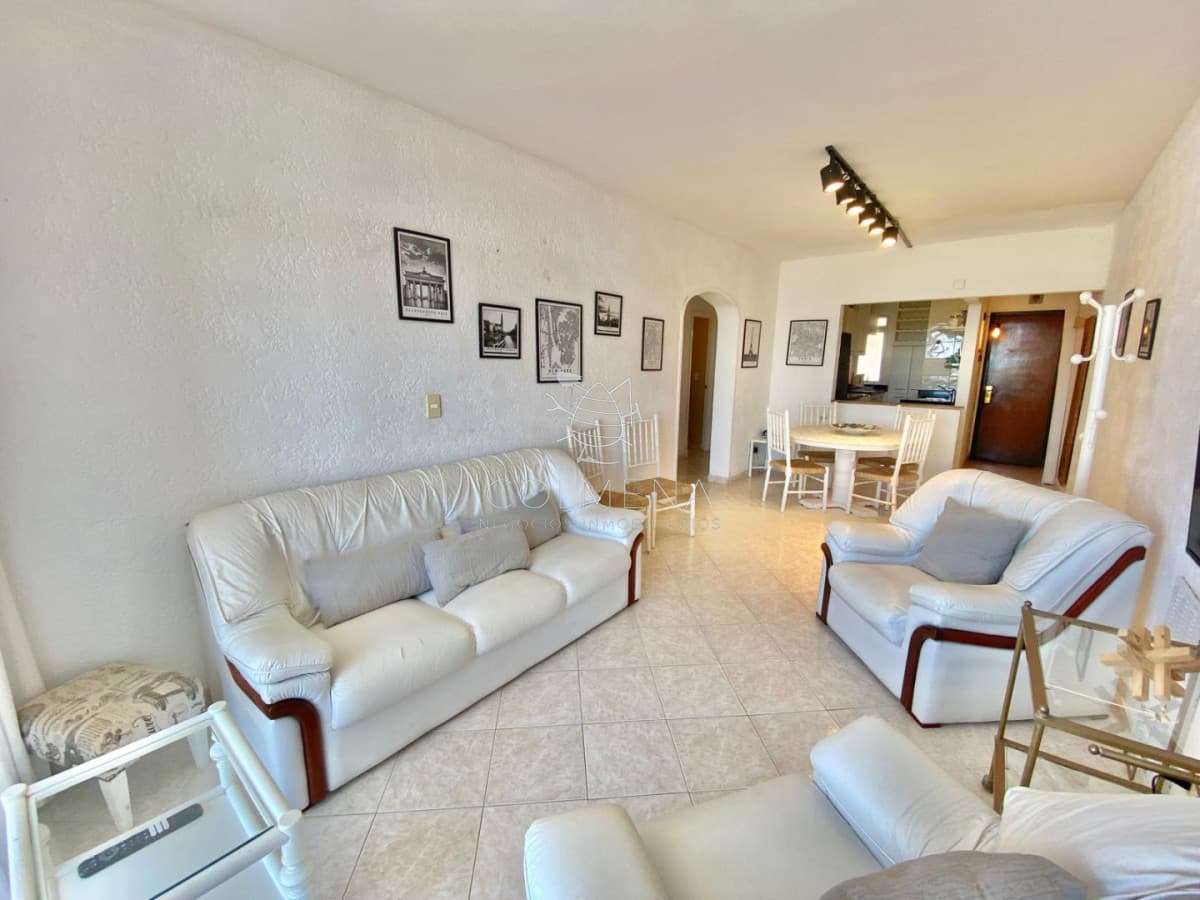 Venta  apartamento 2 dormitorios y medio en Playa Brava, Punta del Este