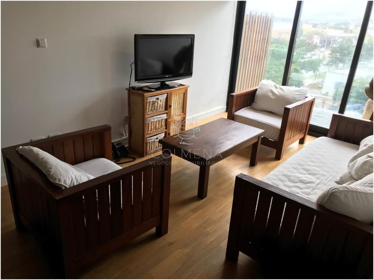 Venta apartamento en Playa Mansa, 2 dormtiorios